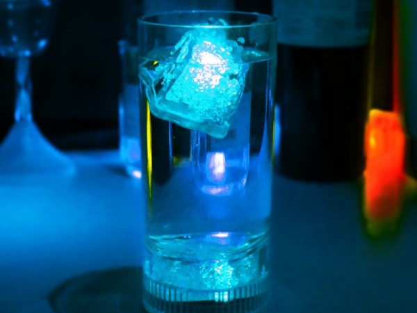 Plastic Flashing Light Wine Promotional LED Glass