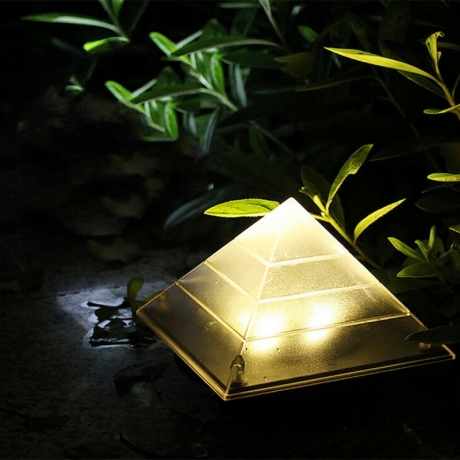 Under Lamp Outdoor pyramid shaped solar pathway lawn light