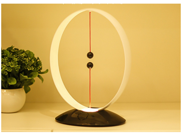 Suspended magnetic switch rechargeable LED lamp（非卖品）