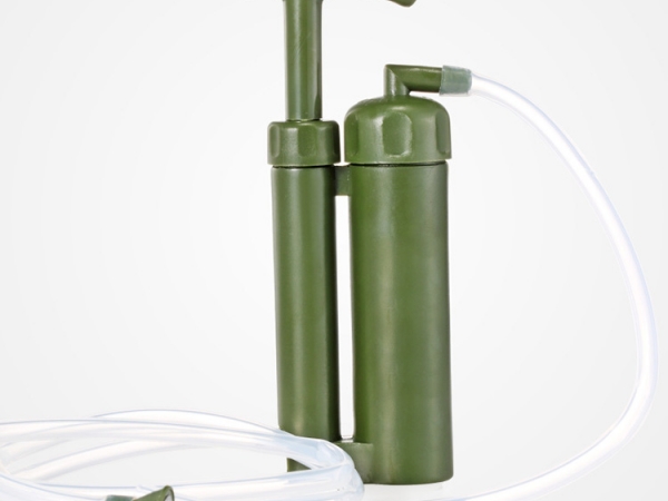 Single person operating outdoor water source portable water purifier (WT-P1001)