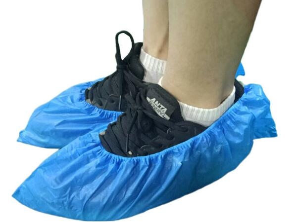 Disposable waterproof shoe protective cover