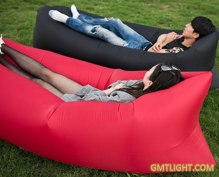 co<em></em>nvenient inflatable bed
