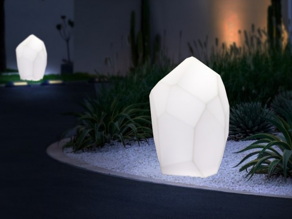 Outdoor lawn solar energy stone lamp
