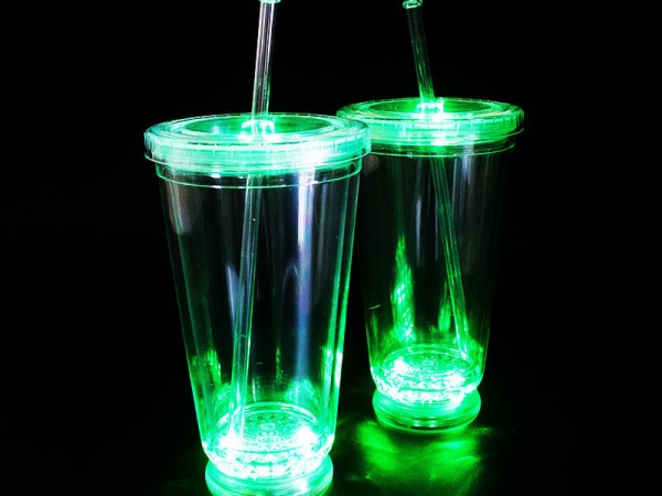 Multiple light color LED flashing plastic cap cup with straw (No.GFE-0920)