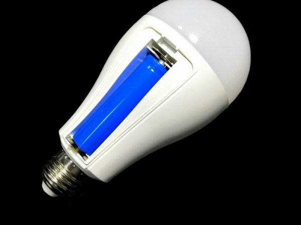 AA Battery working LED bulb shape lamp as emergency light
