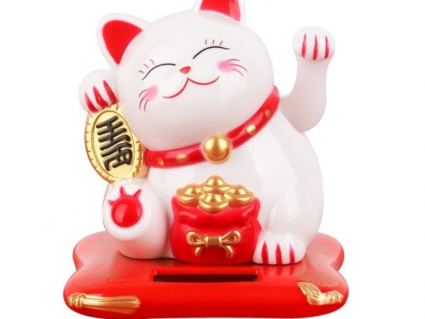 Solar powered lucky waving cat ornament for gifts use