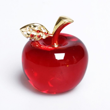 Crystal apple ornaments as gifts or decorations