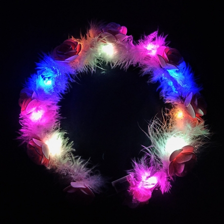 Simple DIY LED luminous flash garland for celebrations at night