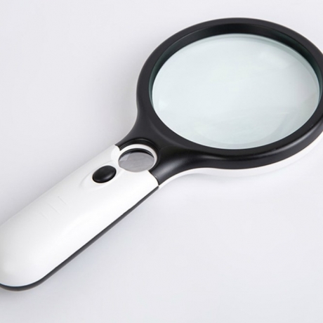 High power magnifying glass with LED light for handheld reading