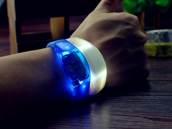 Adult voice or sound actived controlled LED flashing luminous bracelet or wristband